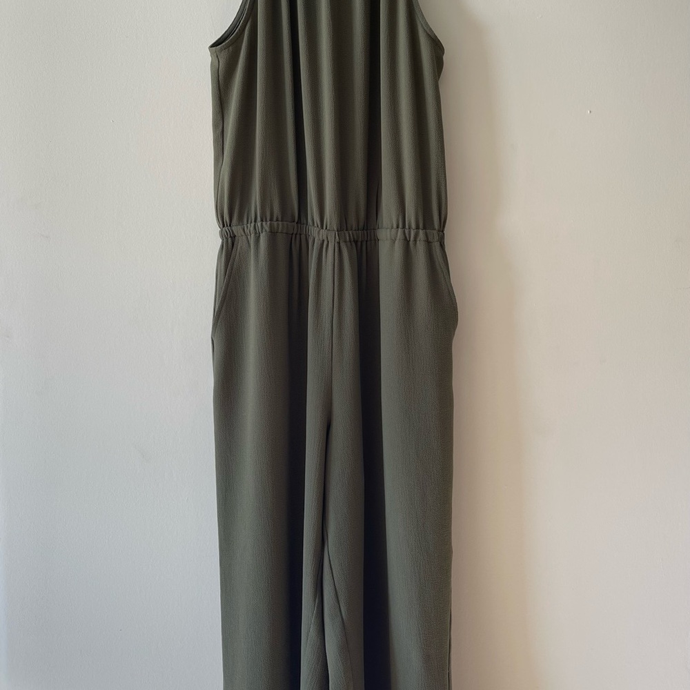 Reitmans Olive Green Sleeveless Jumpsuit